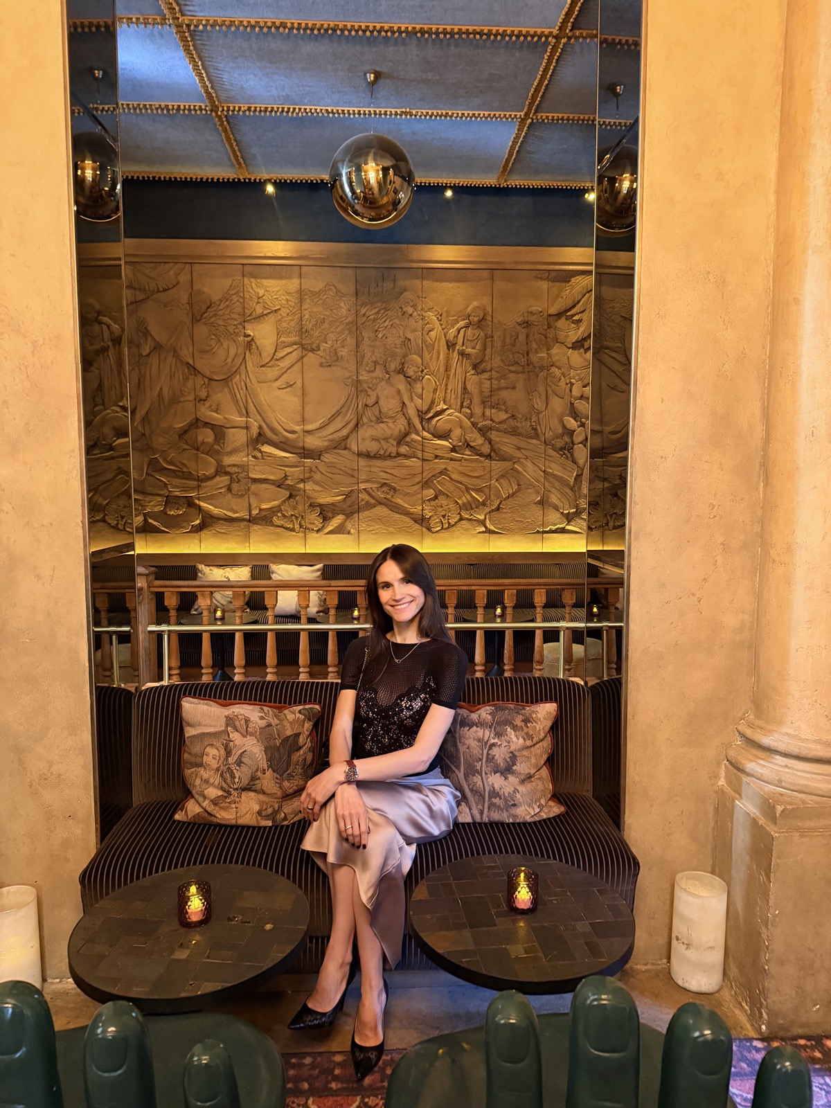 Contemporary Bas-Relief Lounge